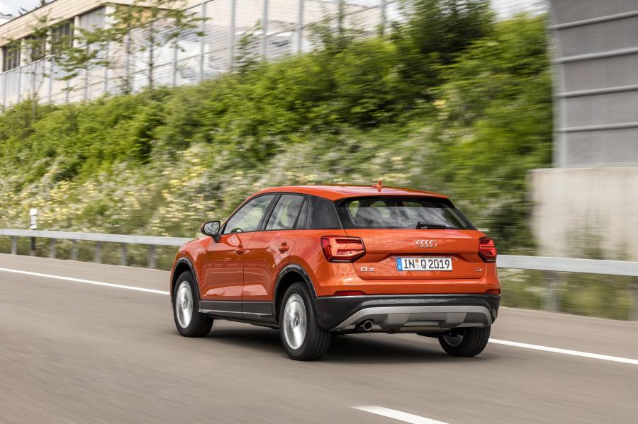  Audi Q2 TDI Design 2016 года  (WW) (фото 13 из 14)